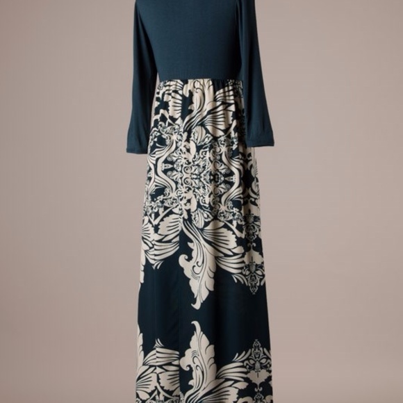 Long Sleeve Hunter Green Maxi Dress - Picture 6 of 7